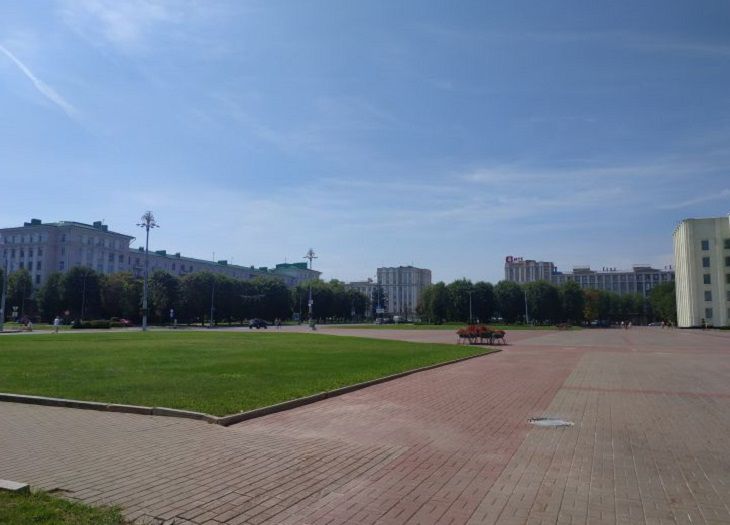 город