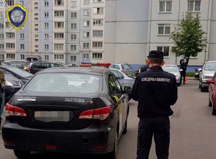 В Минске Nissan сбил во дворе 7-летнего мальчика, выбежавшего из-за припаркованной машины