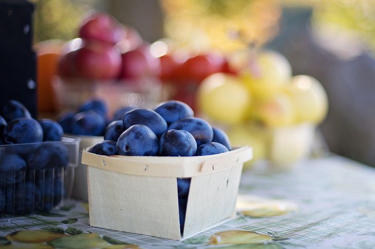 В Минздраве рассказали, где стоит покупать скоропортящиеся продукты