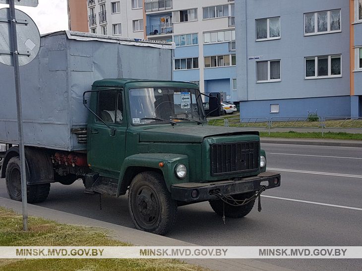 В Минске мужчина похитил на эвакуаторе грузовик, чтобы сдать на металлолом