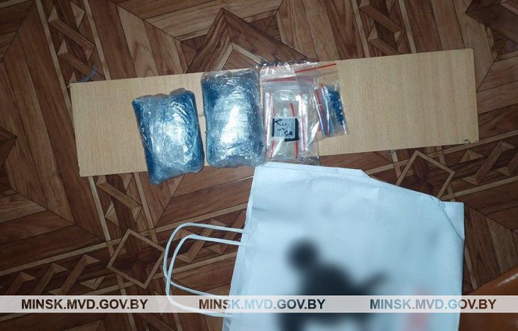 В Минске задержали наркодилеров, делавших закладки на детской площадке