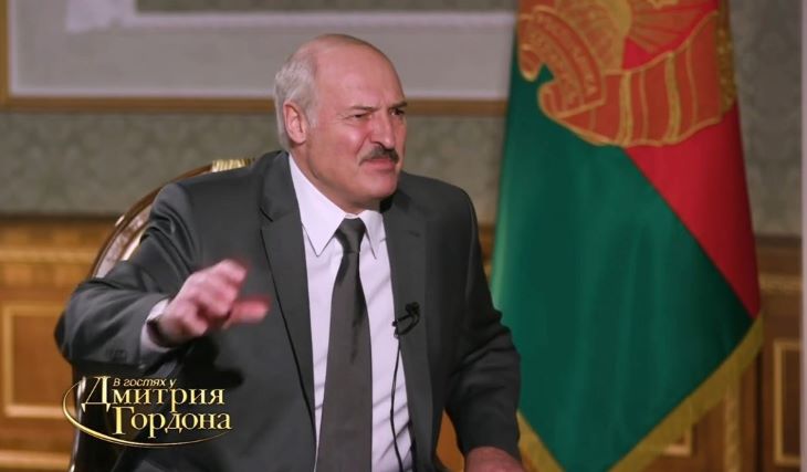 Лукашенко о Тихановской: «Она хорошую котлету только что приготовила, детишек накормила, а тут дебаты»