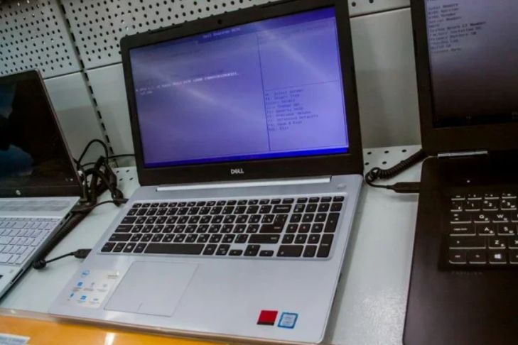 Видео где разбивают компьютеры