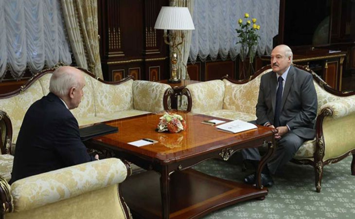 Лукашенко рассказал о кукловодах из Чехии, которые управляют «овечками» из объединенного штаба