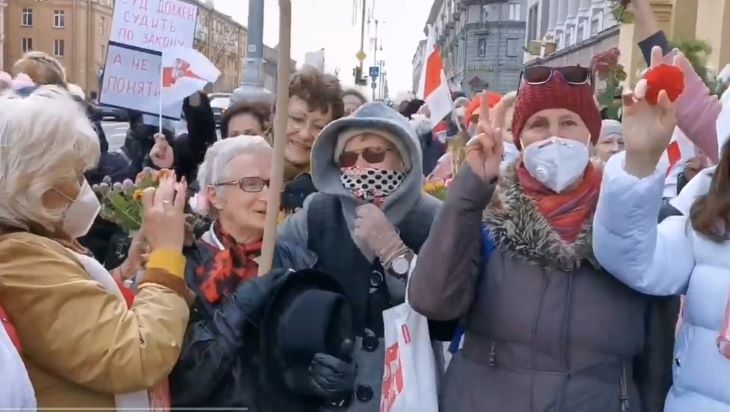 Марш Мудрости проходит в Беларуси: в разных городах пенсионеры в знак протеста выходят на улицу 