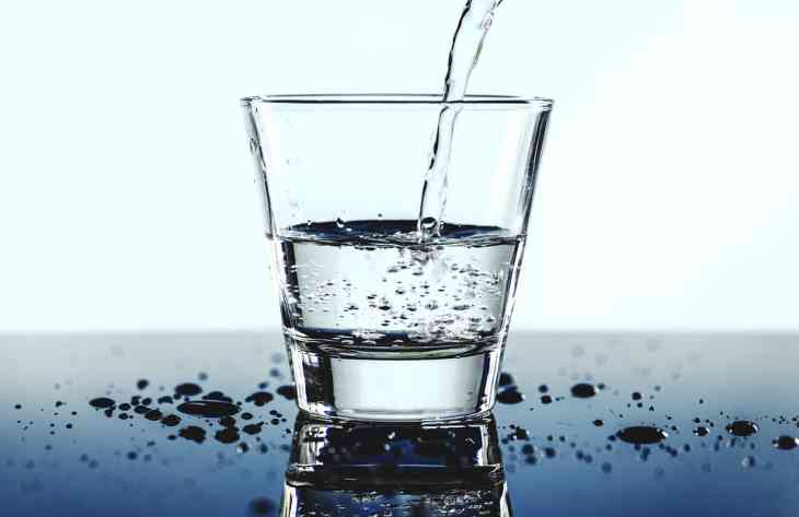 Правда ли, что запивать еду водой вредно для здоровья