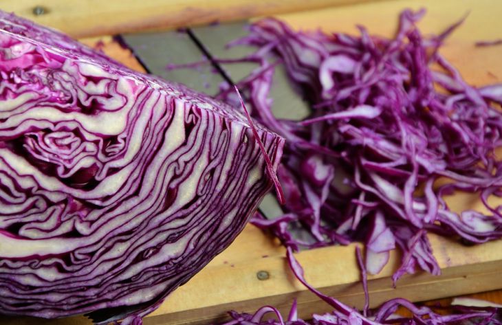 Полезно и вкусно: рецепт витаминного салата из разных видов капусты