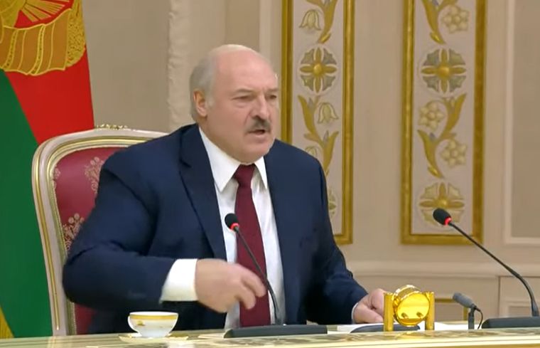 Лукашенко о перераспределении полномочий: Народ, общество хотят перемен