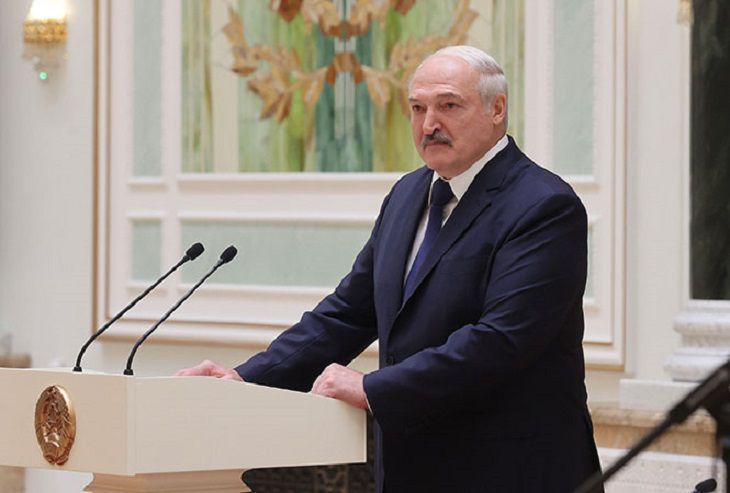Вызов бросает пандемия, угрозы извне: Лукашенко призвал переходить от пустой риторики к реальным делам