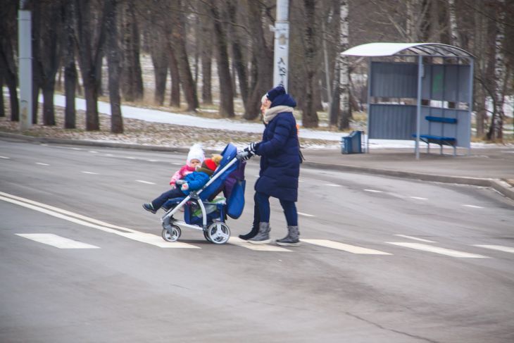 Белорусам рассказали, когда семья перестает считаться многодетной и что для нее это значит