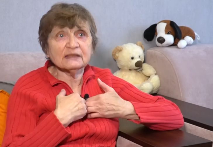 Да, вывесила, чтобы все знали: 87-летнюю минчанку оштрафовали за бчб-флаг на балконе