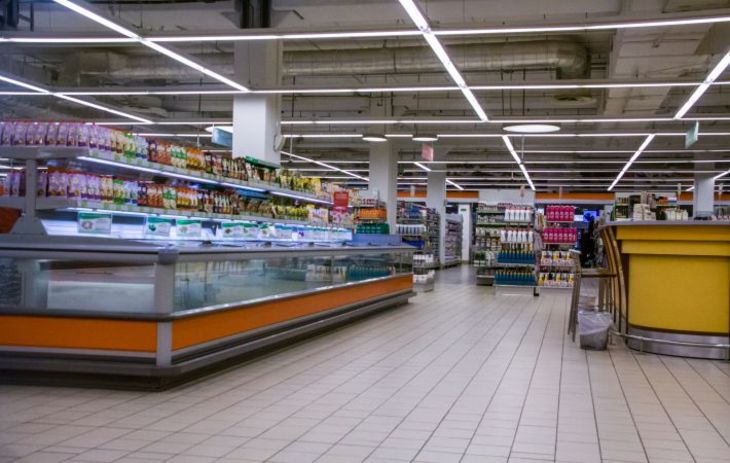 Белорусов призвали закупаться продуктами из-за снегопадов: в МЧС отреагировали 