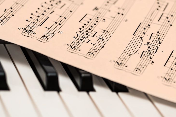 Ученые назвали преимущества музыкальной терапии при аутизме