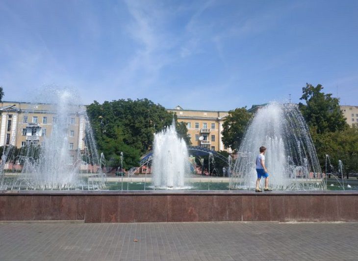 город