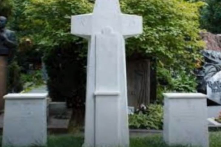 Могила бондарчука на новодевичьем кладбище фото
