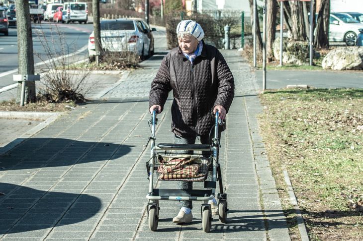 Женщина Болезнь