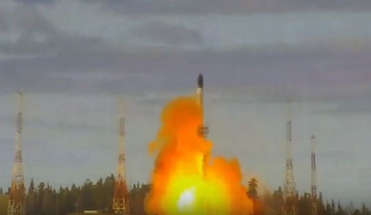 Россия провела пуск межконтинентальной баллистической ракеты «Сармат»