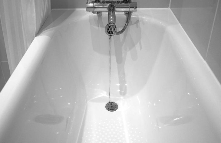 Как очистить ванну от желтого налета: 3 простых способа