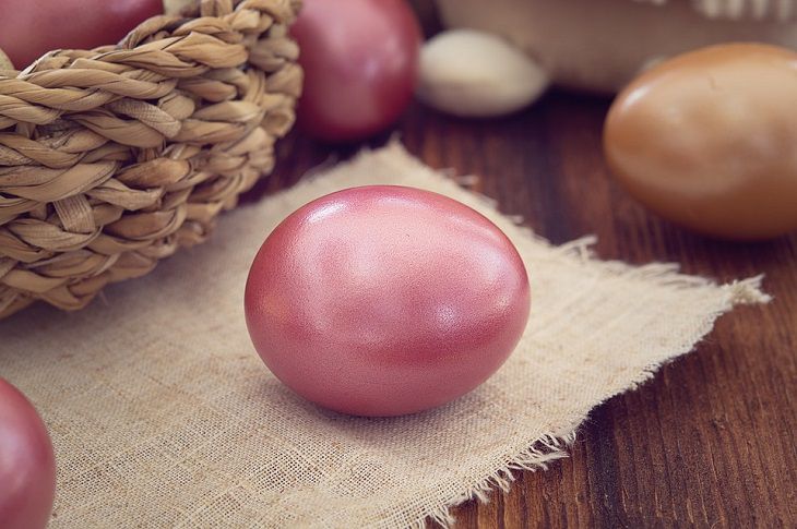Что нужно делать со скорлупой от освященных на Пасху яиц: не каждый верующий знает