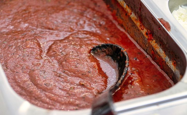 Как хранить томатную пасту после открытия, чтобы долго не плесневела: хитрый трюк