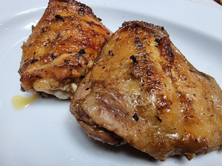 Как вкусно пожарить курицу на сковороде