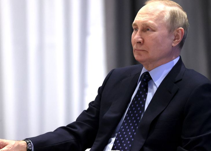 Путин призвал не ослаблять внимание к ситуации с COVID-19