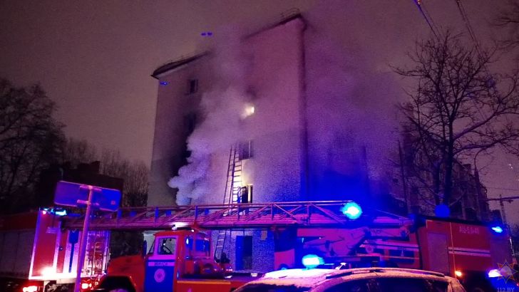 Пожар в пятиэтажке в Минске: погибло 6 человек, включая ребенка, более 20 человек спасены