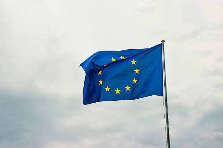 В ЕС с октября перестанут впускать без биометрических документов? Ответили в МВД