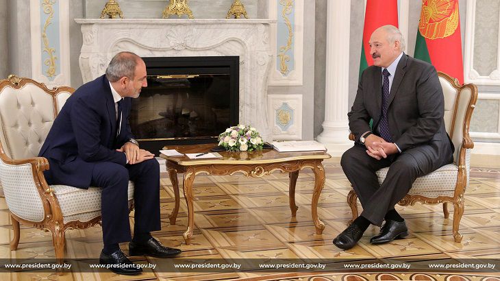Лукашенко обратился к Пашиняну с предложением