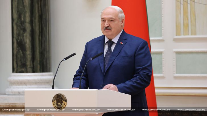 «Цените каждое мгновение»: Лукашенко обратился к молодежи