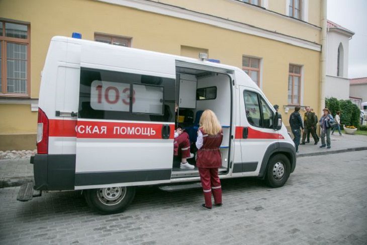 ТОП-зарплаты белорусских врачей: кто и кому платит за 4 000 рублей
