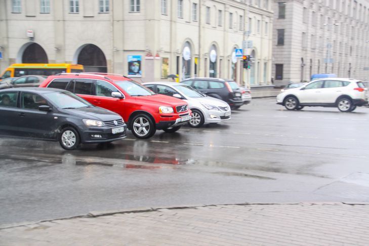 Латвия запретила въезжать страну на автомобилях с белорусскими номерами