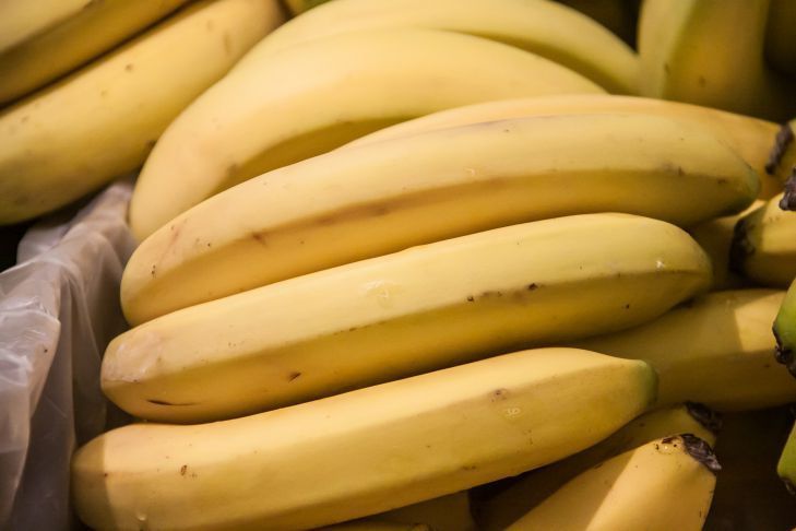 Зачем втыкать иголку в банан: ответят единицы
