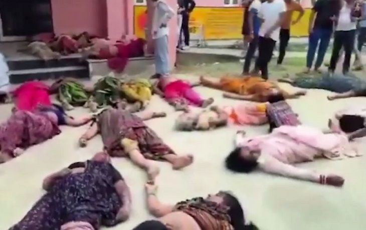 Давка в Индии: погибли более 120 человек