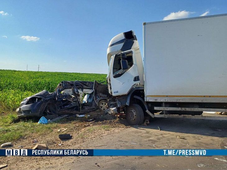 Под Славгородом Chevrolet не пропустил грузовик: погибли 3 человека, еще двое в больнице