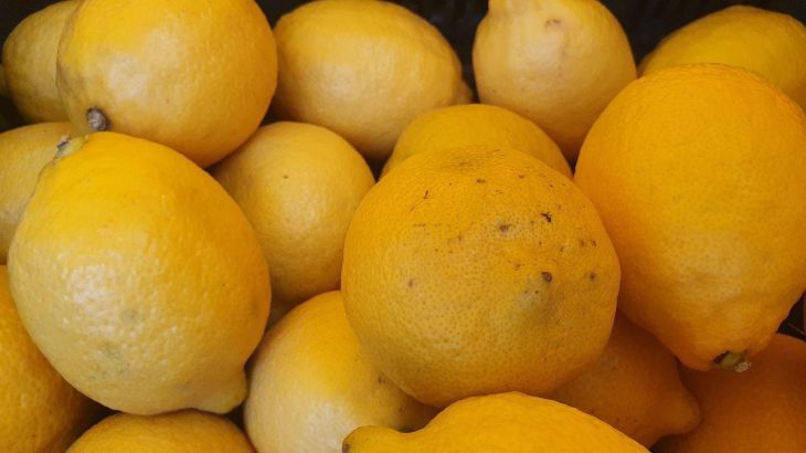 Зачем ставить лимон у кровати: попробуйте и вы удивитесь