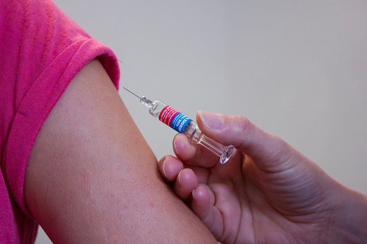Белорусских детей будут вакцинировать от коклюша с 6 лет