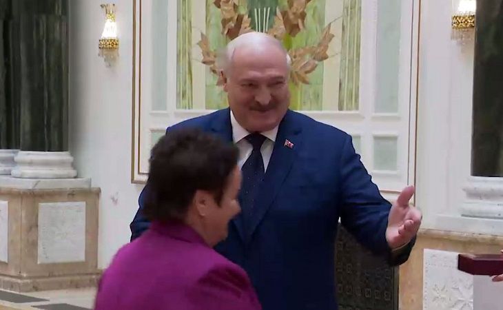 Лукашенко пожаловался: сказал, что ему 5 лет не повышают зарплату