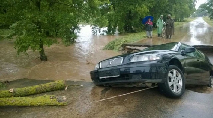 В рязани провалилась машина