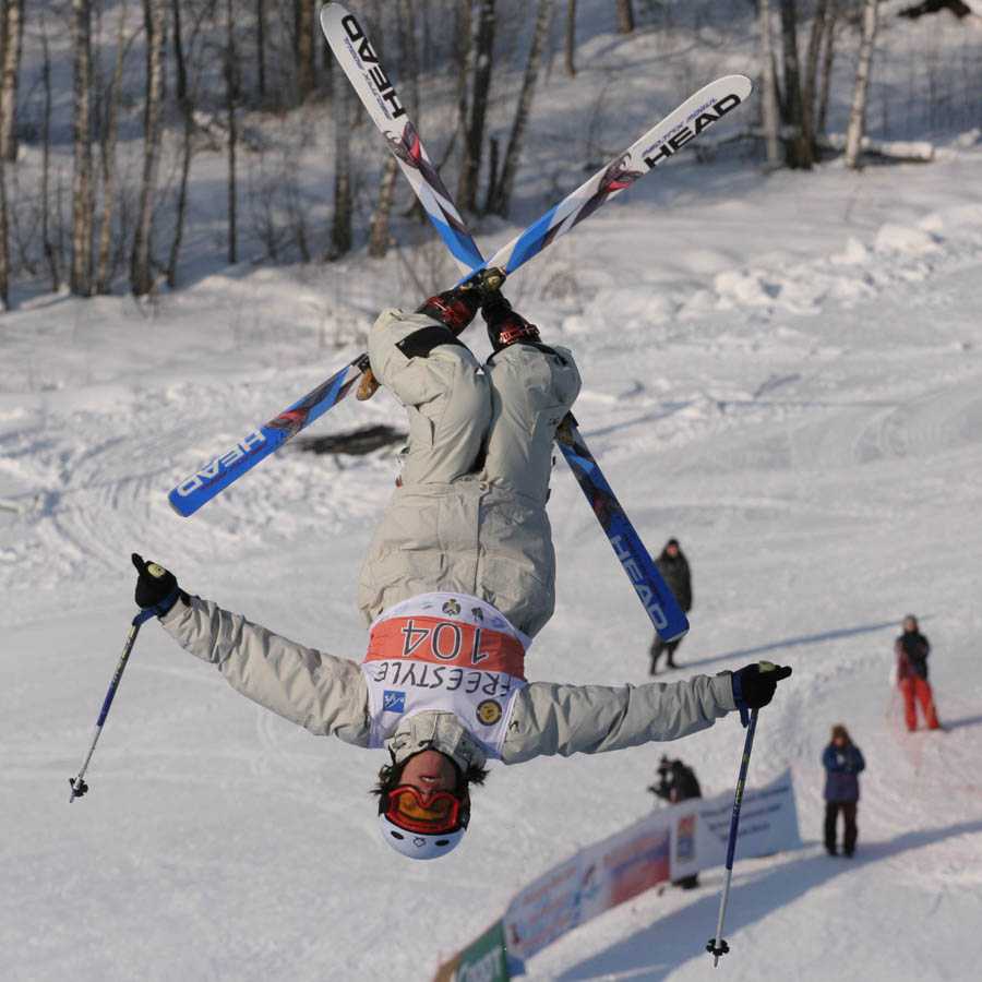 Зимний вид спорта могул