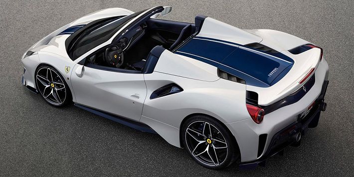 Суперкар Ferrari 488 Pista лишился крыши‍