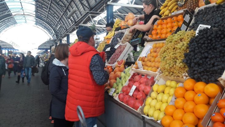 Московский рынок в минске. Рынок Минск. Белоруссия Минск рынок. Комаровский рынок. Комаровка Минск.