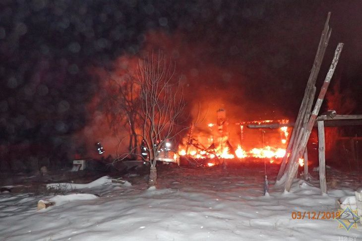 Гомельский район. При пожаре дачного дома погибли мать и сын