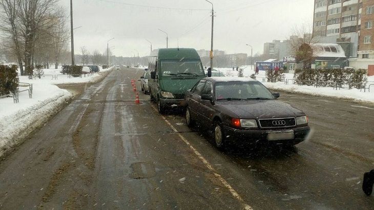 В Бобруйске маршрутка врезалась в «Ауди»