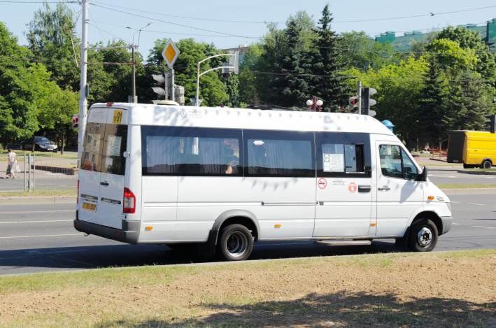 Злостный неплательшик алиментов сбежал из Беларуси в Петербург и стал маршрутчиком 