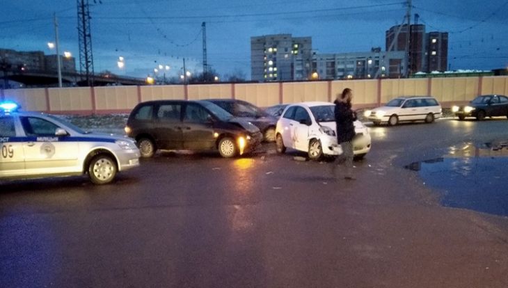 В Бресте автоледи устроила ДТП и попала в больницу