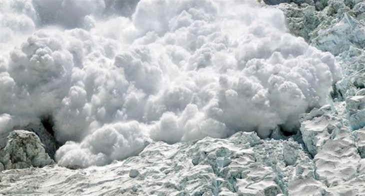 Снежная лавина накрыла туристов в Закарпатье: один мужчина погиб