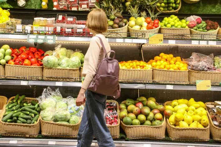 В Украине хотят продавать просроченные продукты