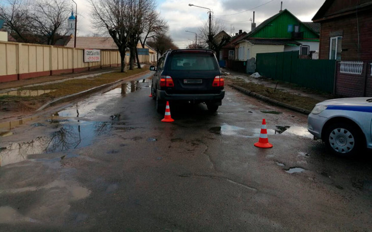 В Барановичах Toyota сбила пешехода. С тяжелыми травмами его доставили в больницу