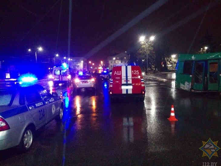 В Витебске спасатели МЧС деблокировали пострадавшего в ДТП